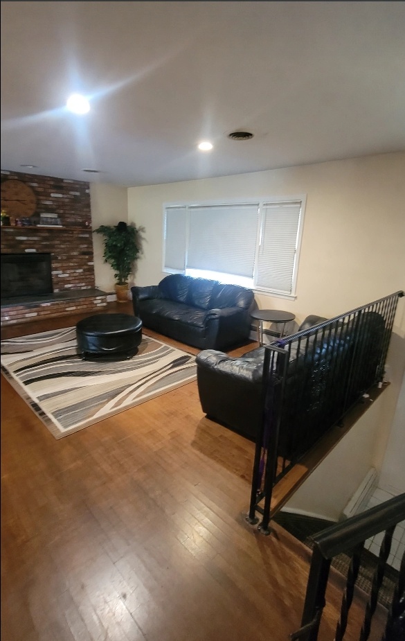 Photo 4 of 20